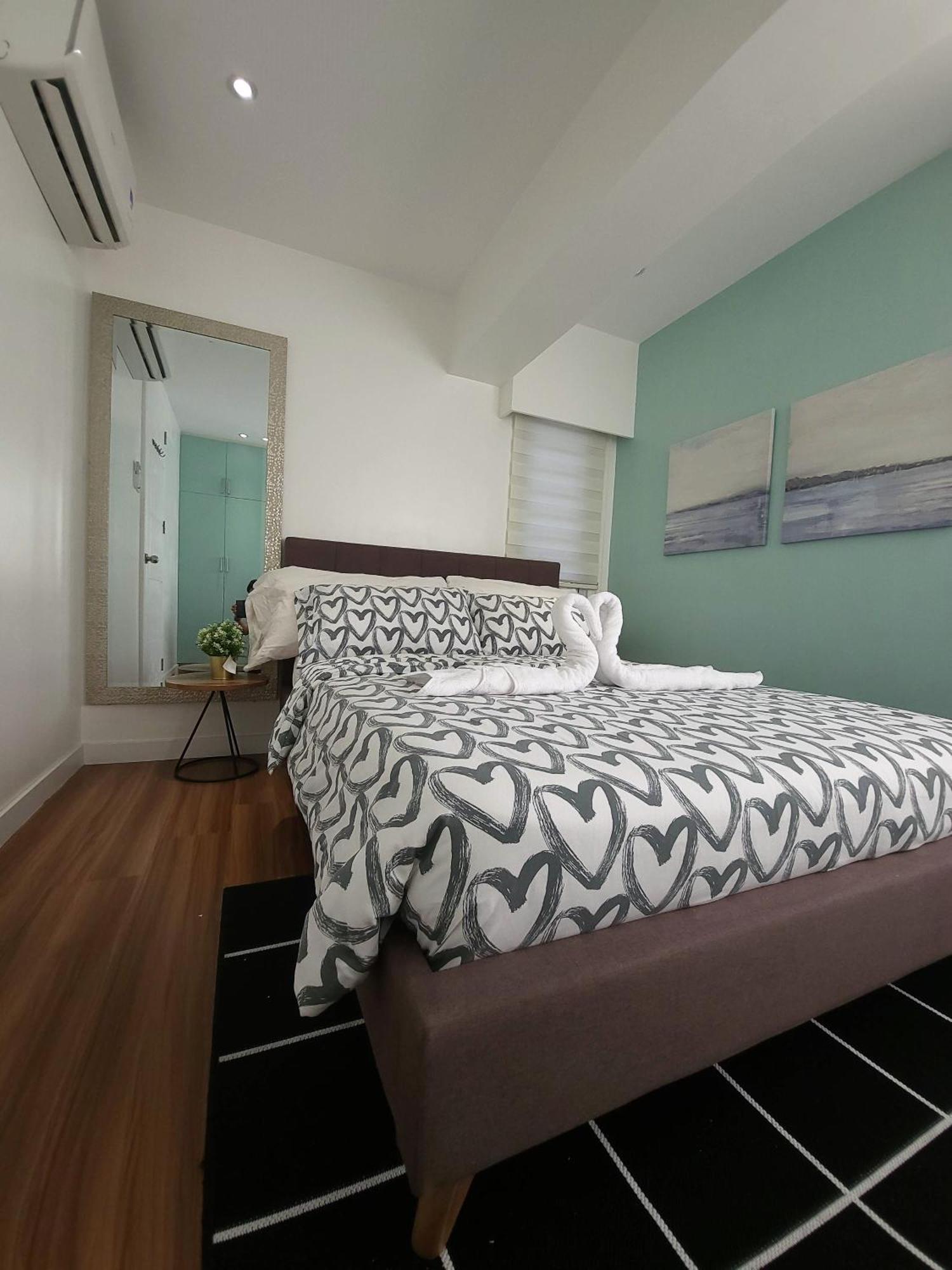 Muggle Stay Guest House - Bonifacio Global City Taguig Манила Экстерьер фото
