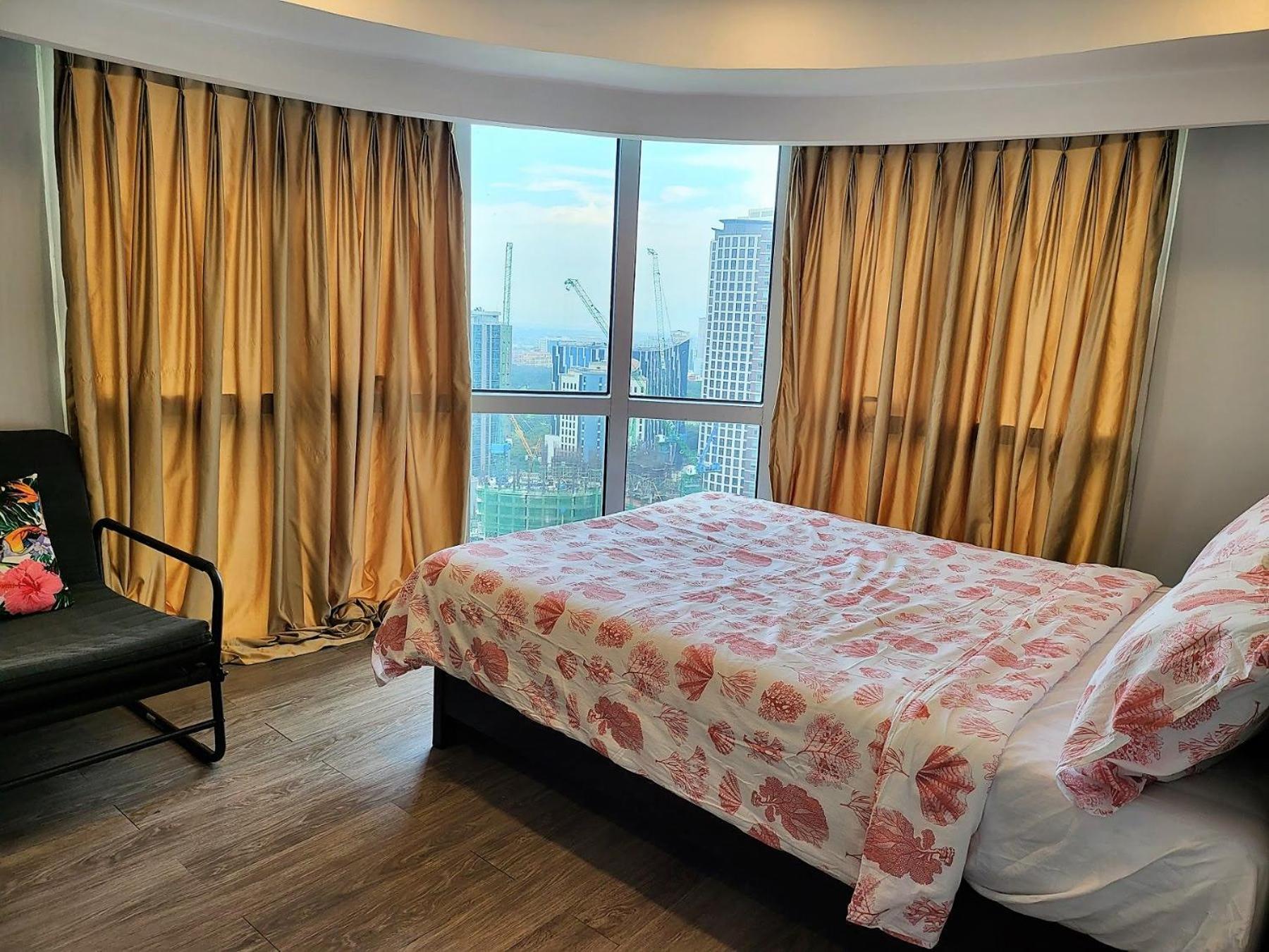 Muggle Stay Guest House - Bonifacio Global City Taguig Манила Экстерьер фото